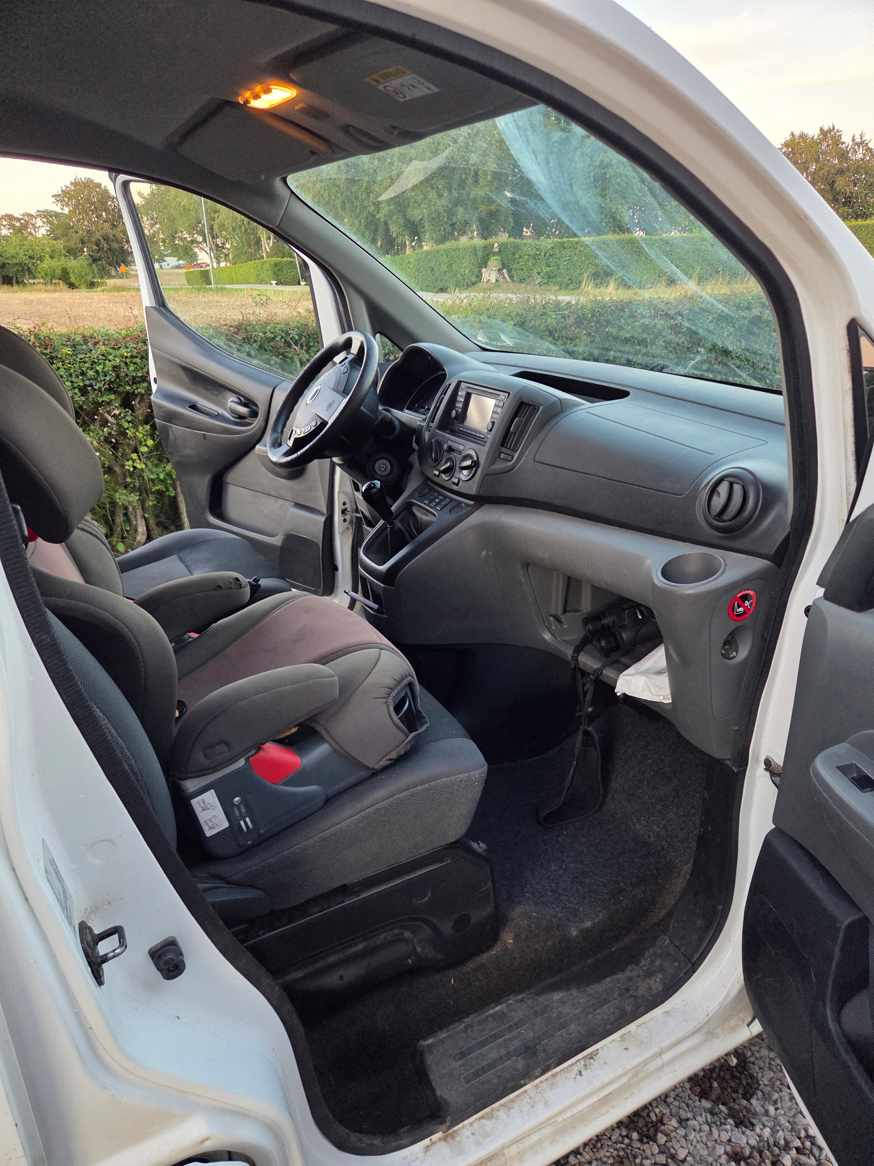 Nissan NV200 Van 1.5 dCi Manuell 2015, bild 2/3