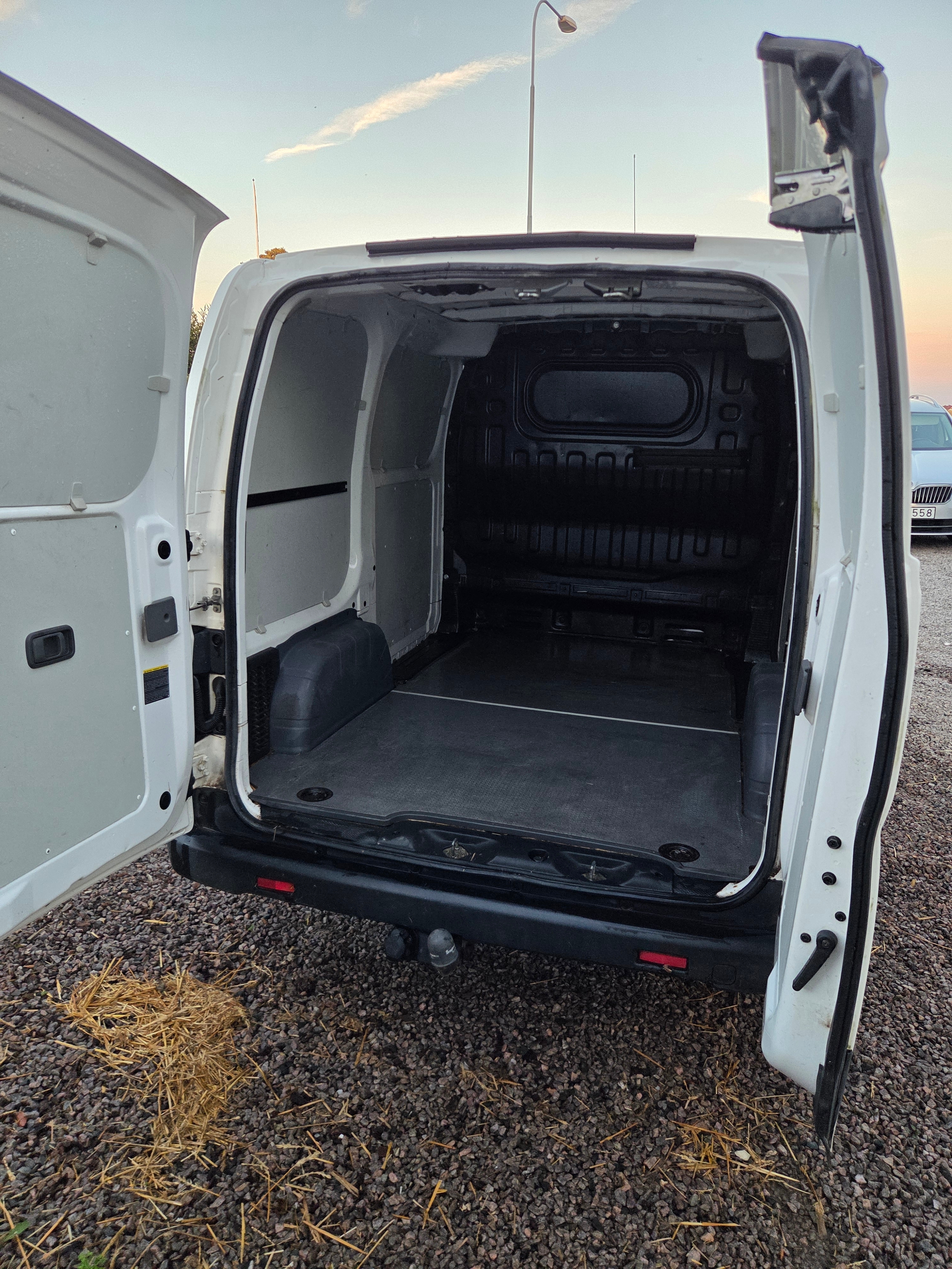 Nissan NV200 Van 1.5 dCi Manuell 2015, bild 3/3