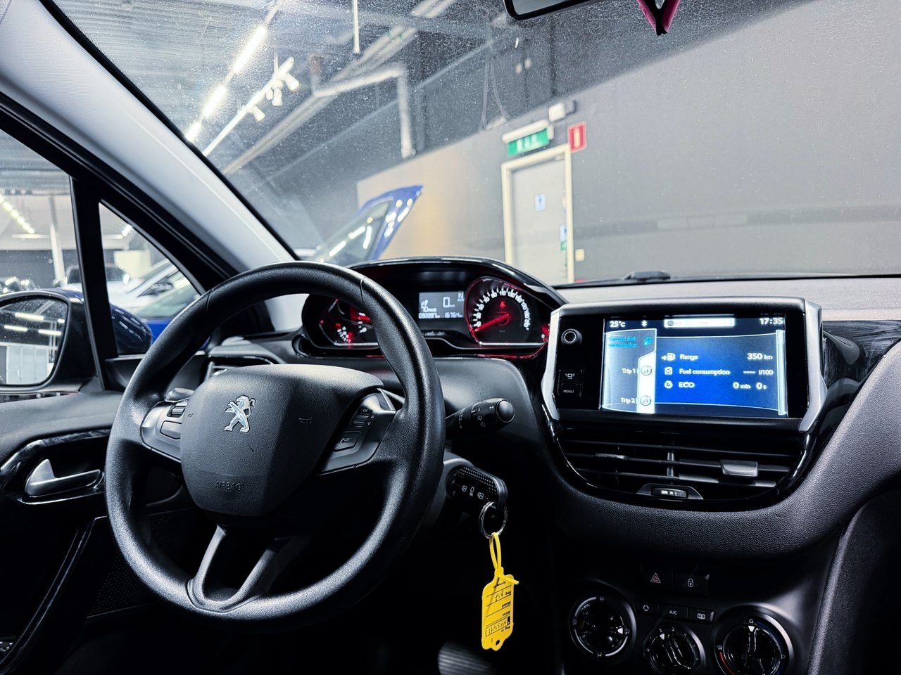 Peugeot 208 2012, bild 7/10