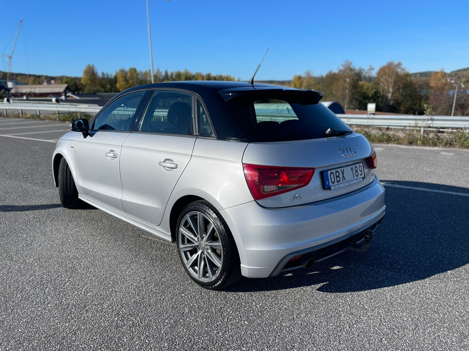 Audi A1 Sportback 1.6 TDI Manuell 2014, bild 4/6