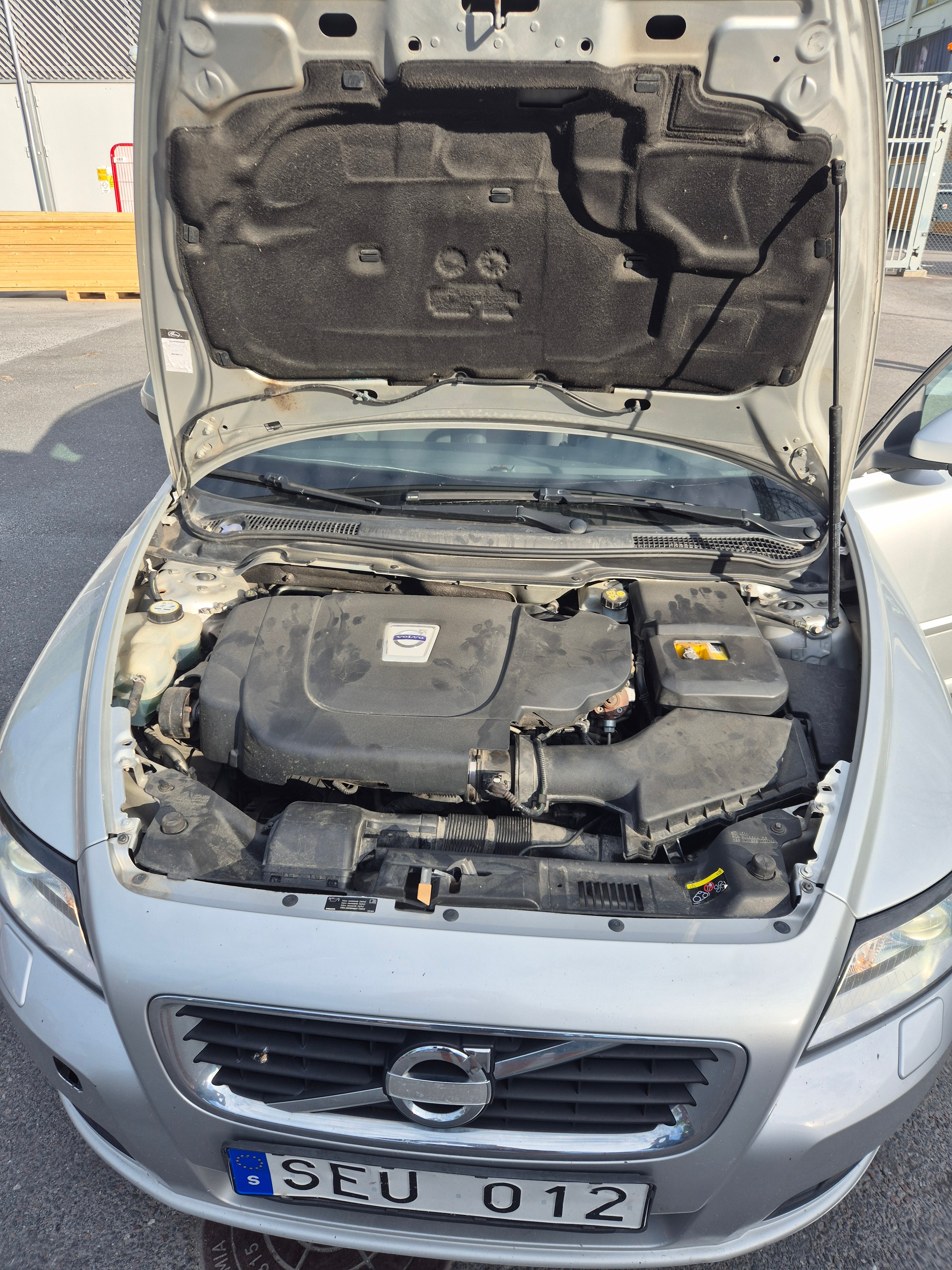 Volvo V50 D4 Geartronic 2011, photo 4/6