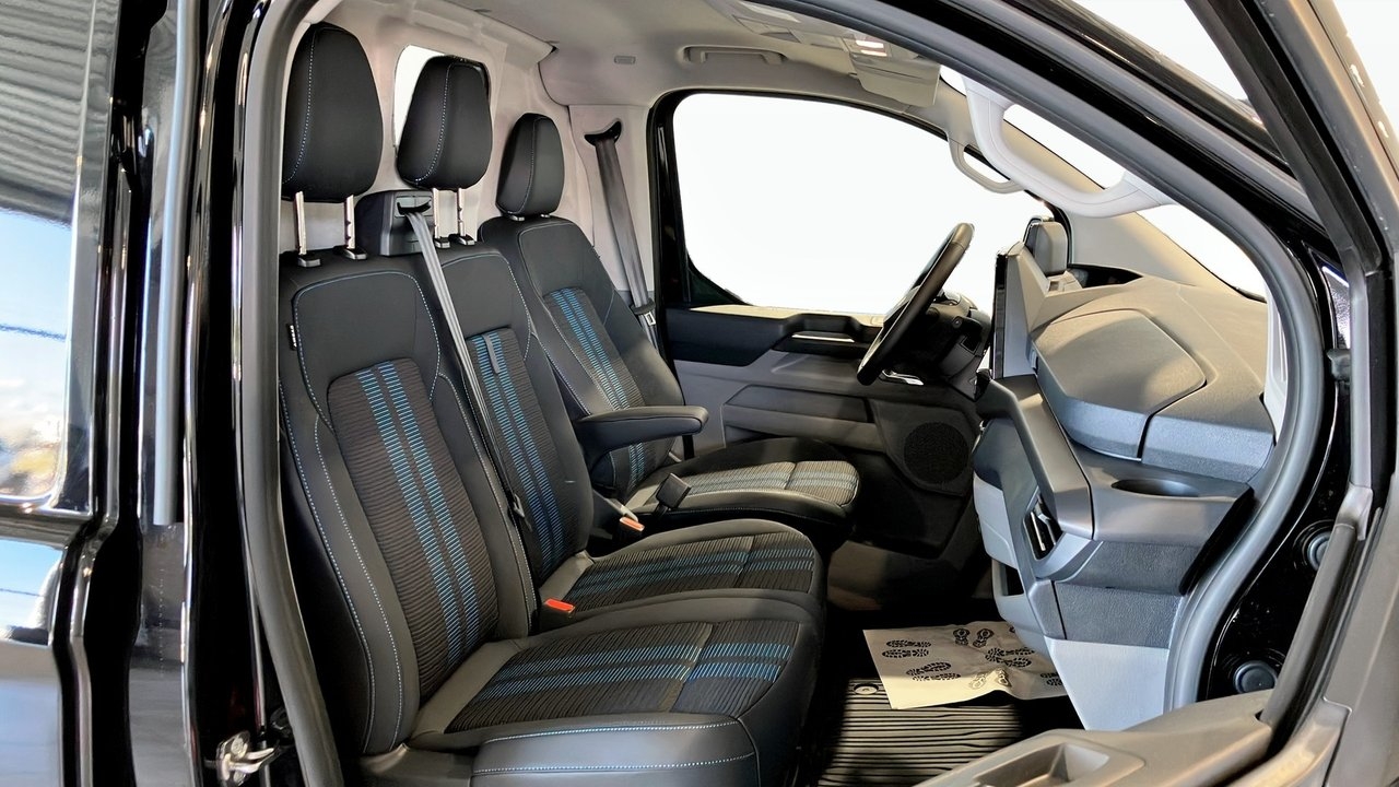 Ford E-Custom Sports van 2026, bild 5/10