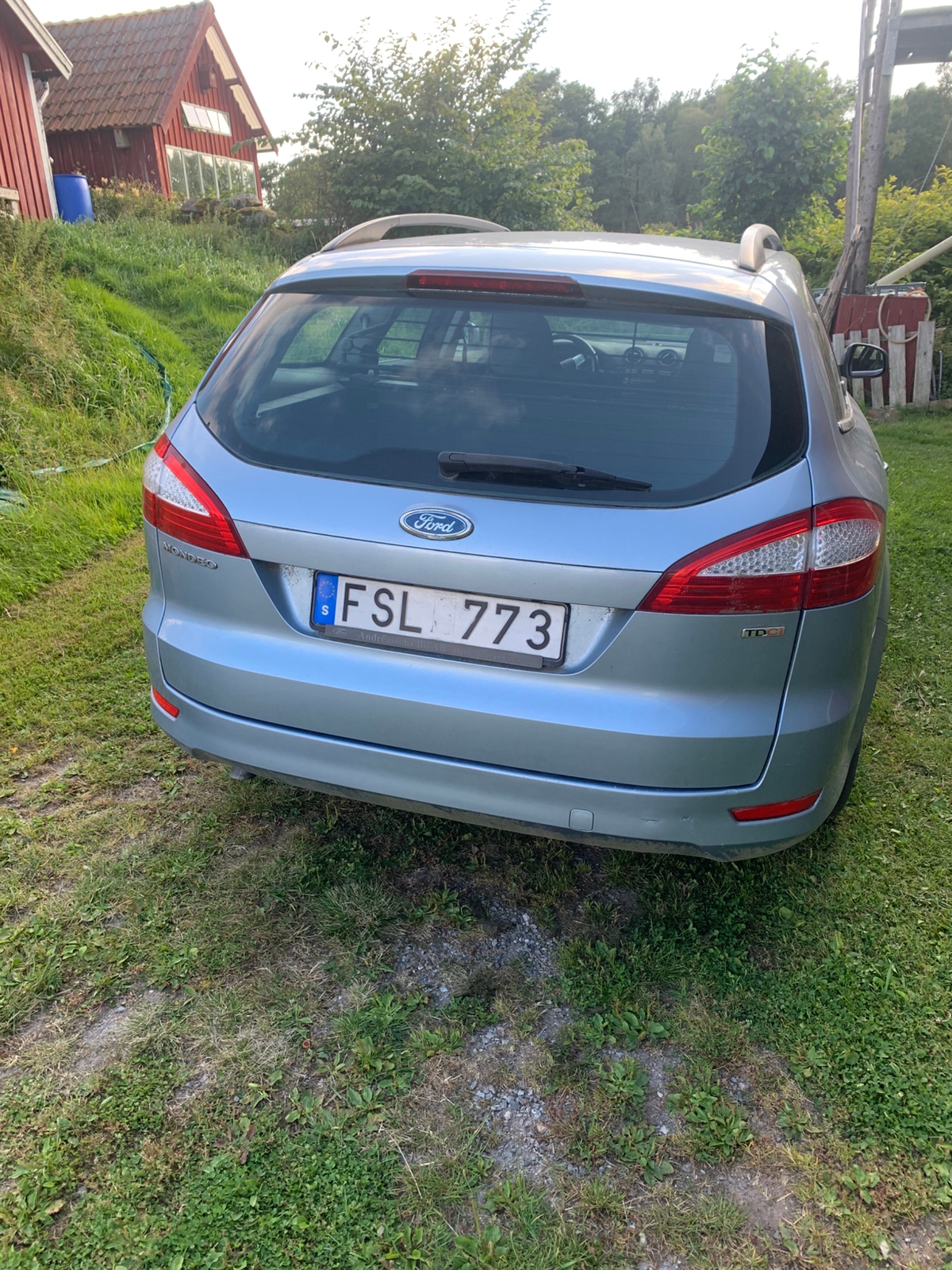 Ford Mondeo Kombi 2.0 TDCi Manuell 2007, bild 4/5