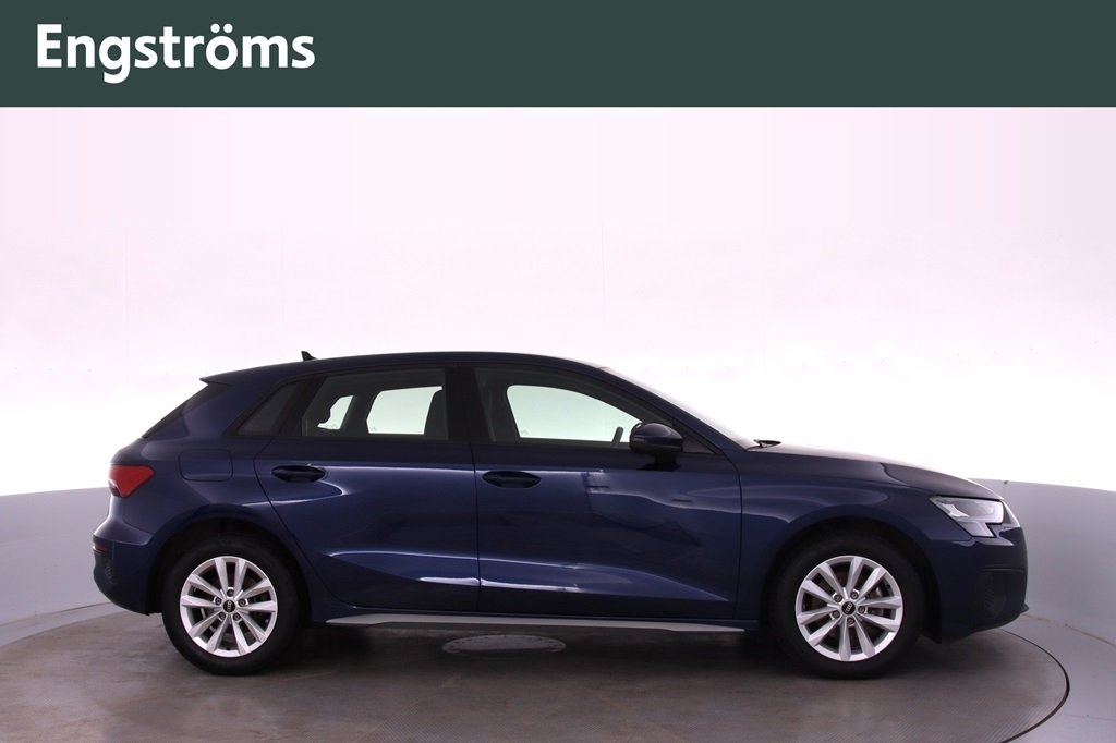 Audi A3 Sportback TFSI 150hk Backkamera 2023, bild 2/10