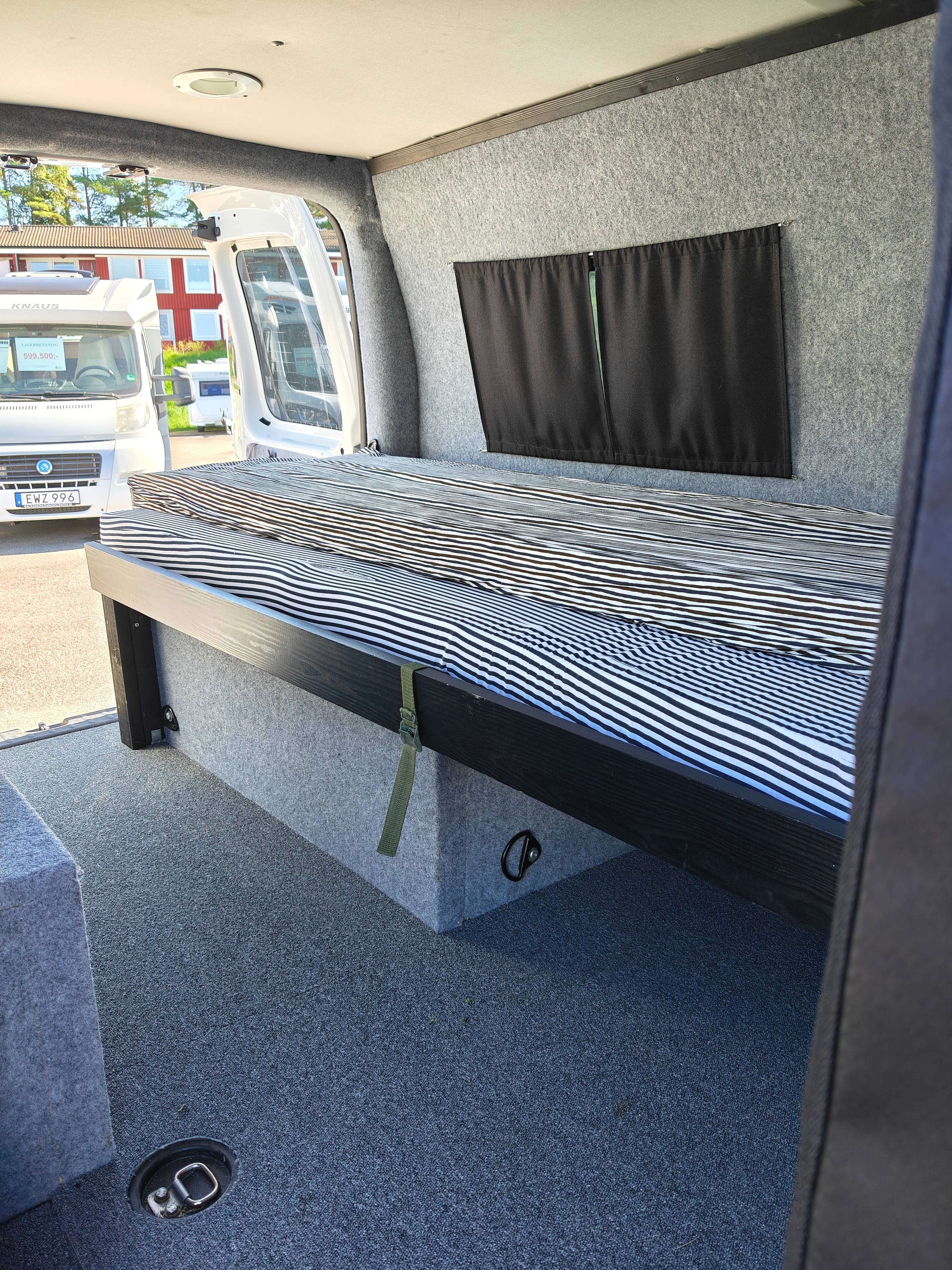 Volkswagen Caddy Maxi 2018, bild 4/8