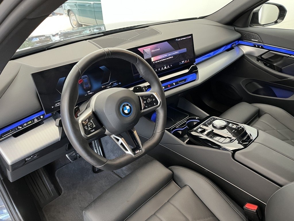 BMW 530 2026, bild 6/10