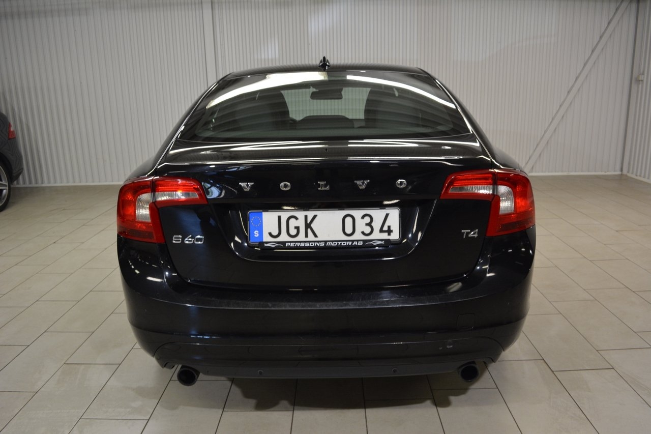 Volvo S60 2014, kuva 4/10