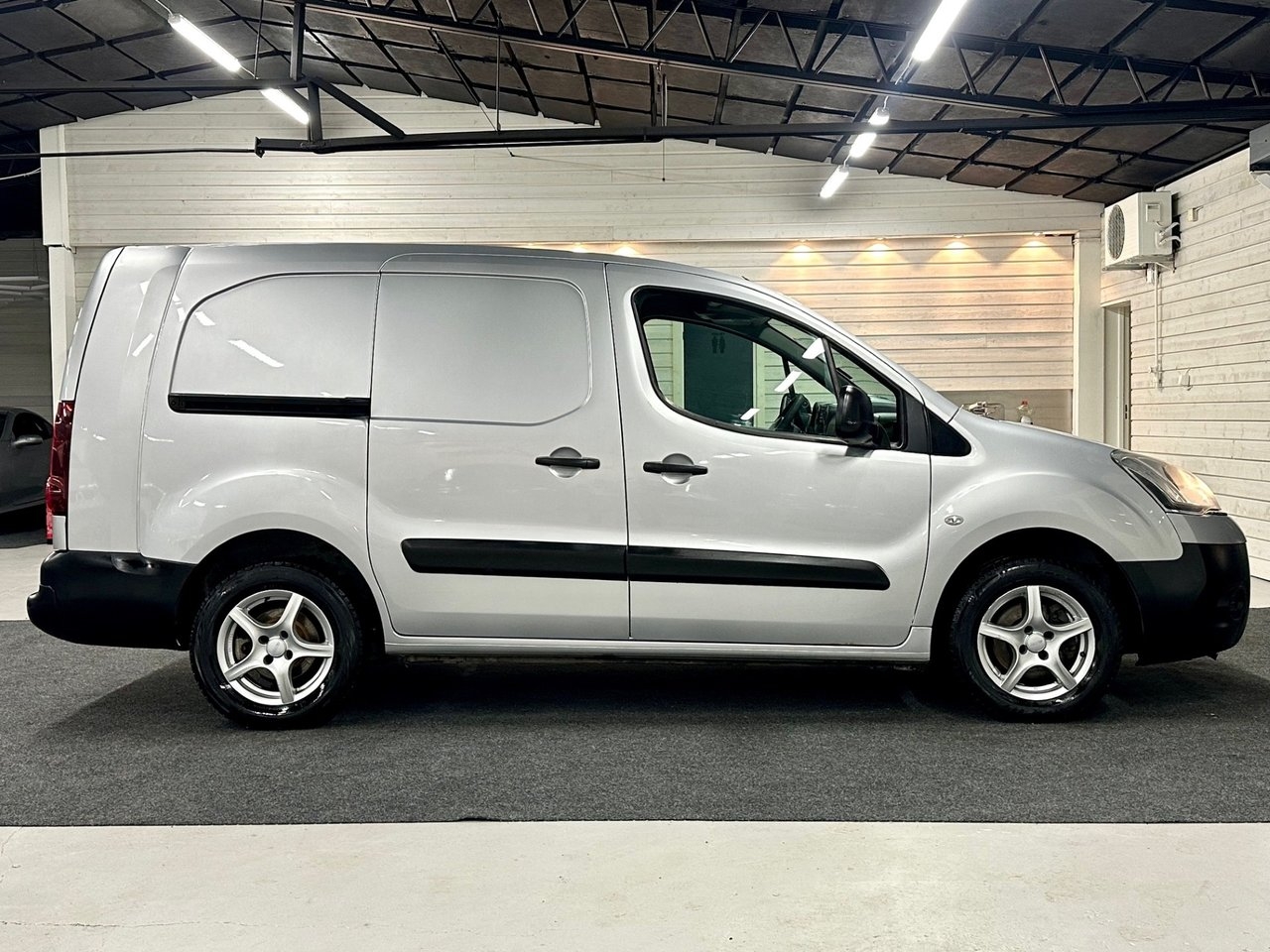Citroen Berlingo 2014, photo 2/10