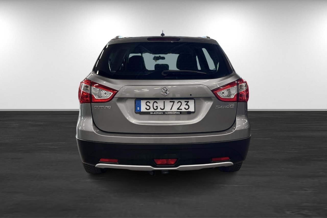 Suzuki S-Cross 2015, bild 5/10
