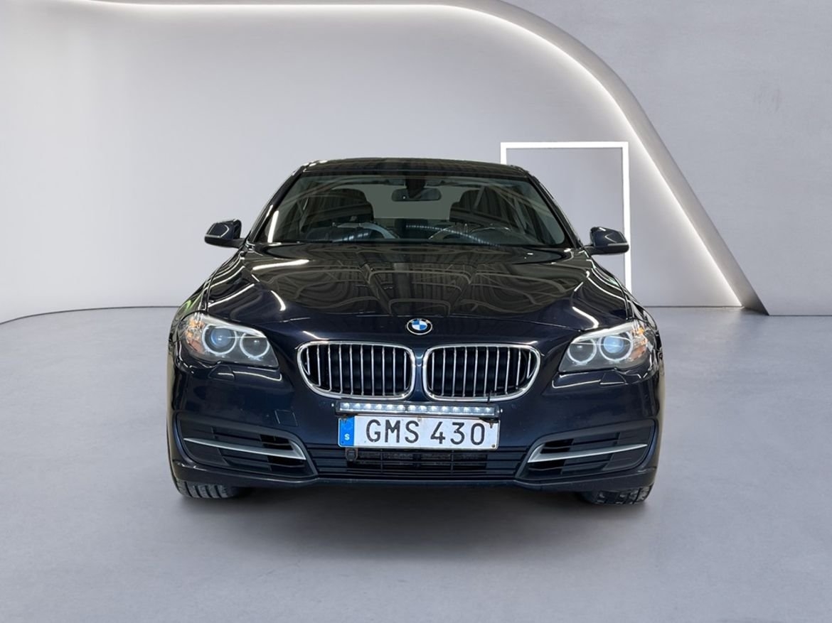 BMW 520 2015, photo 6/10