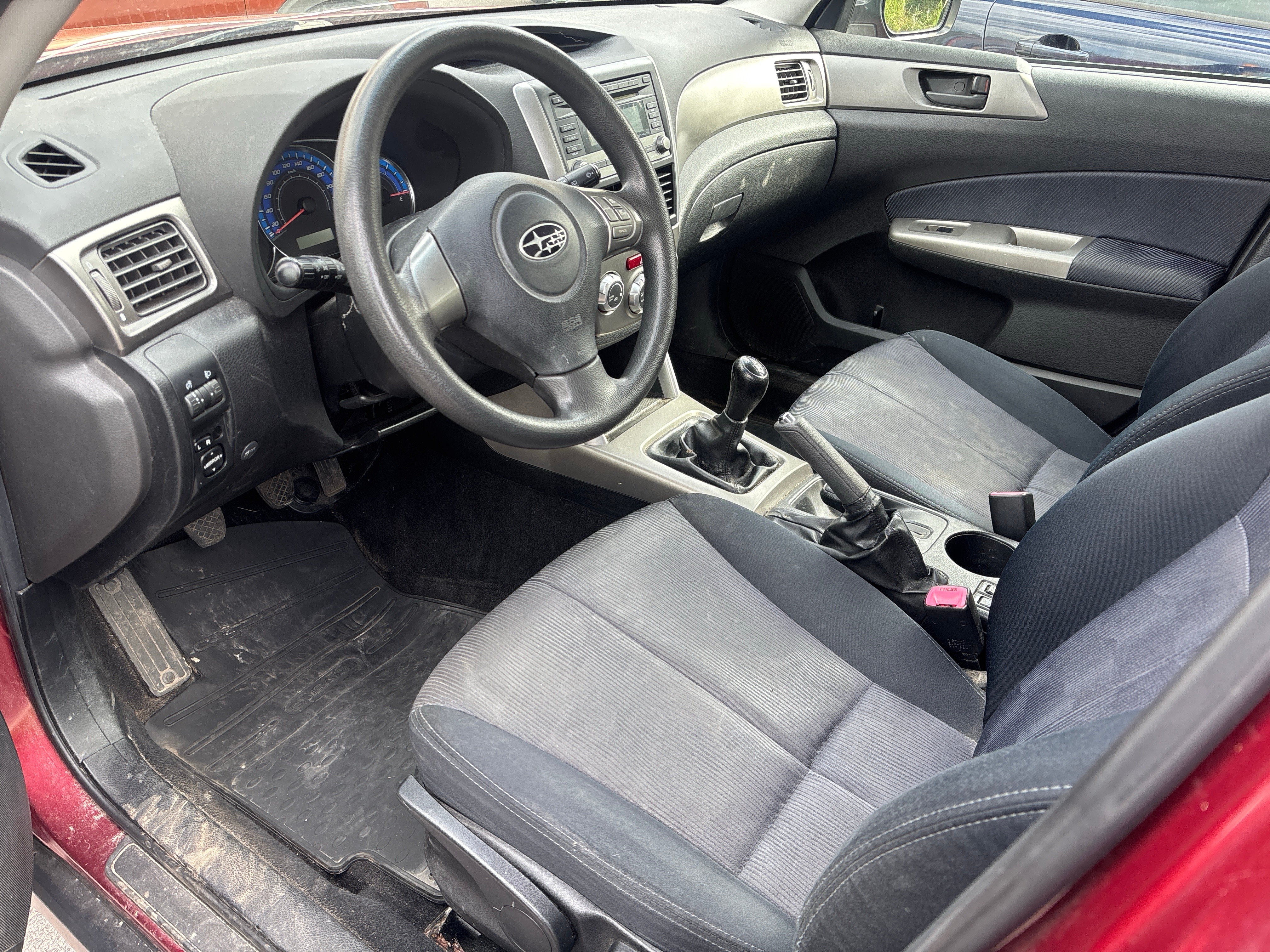 Subaru Forester 2.0 X 4WD Manuell 2009, bild 2/4