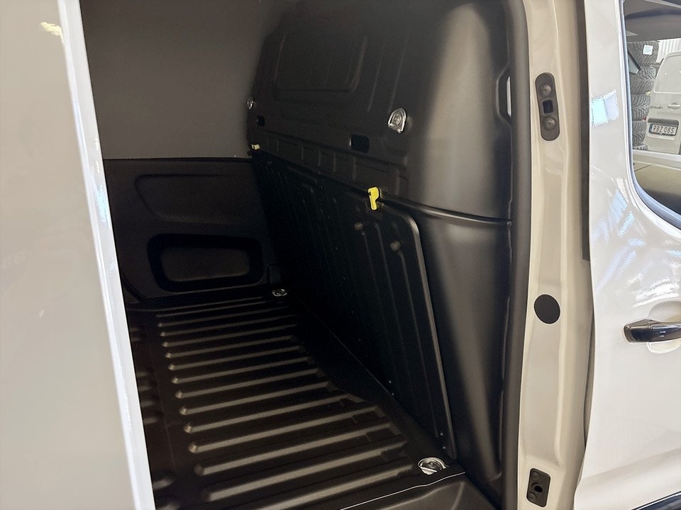 Citroen Berlingo Business 130hk Aut L1 2026, bild 7/10