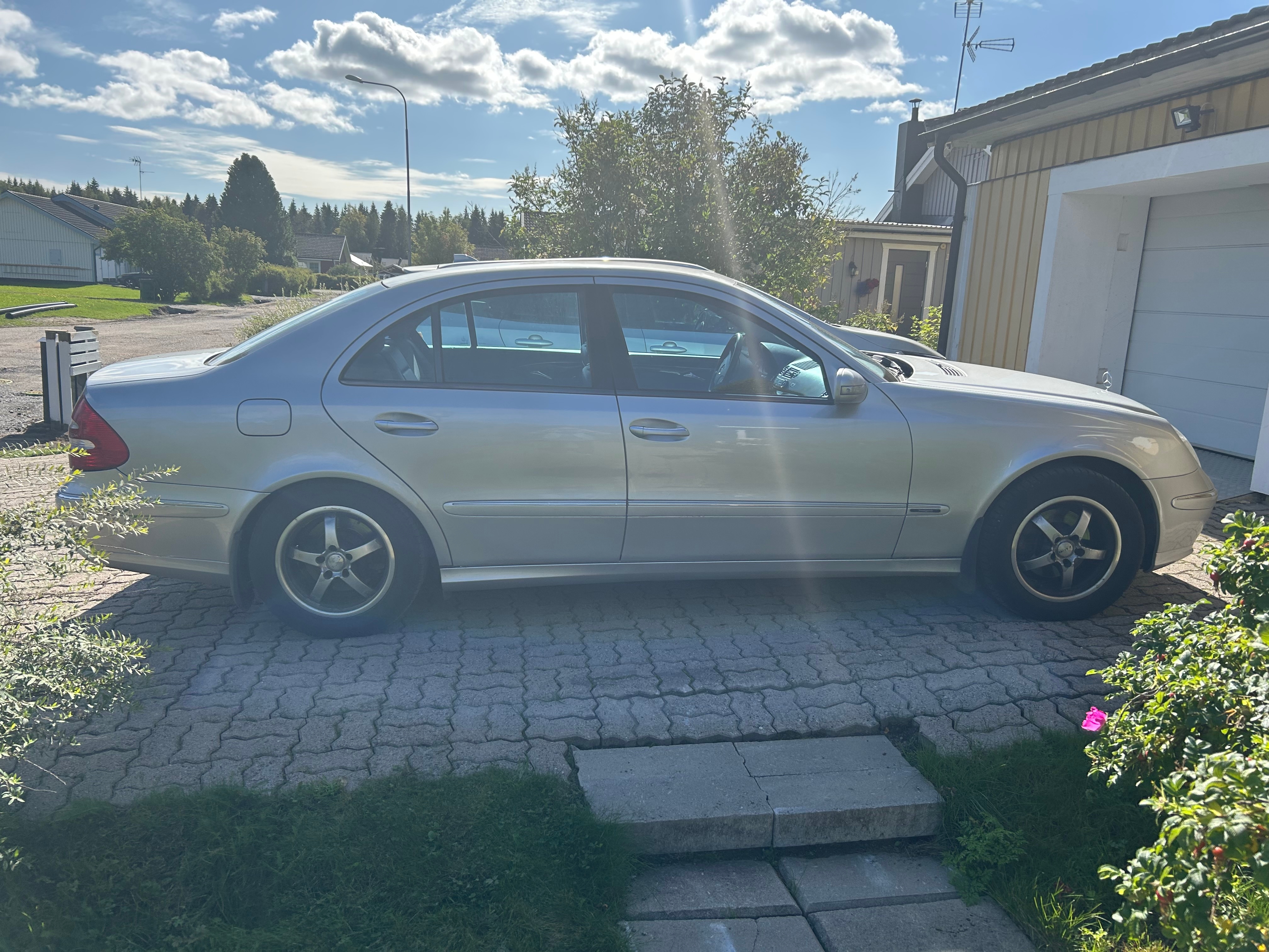 Mercedes-Benz E
