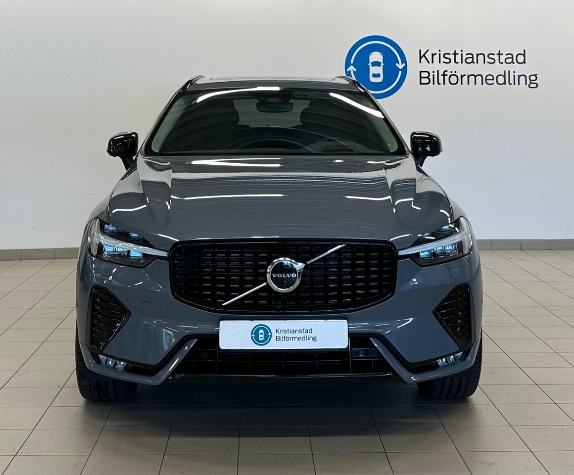 Volvo XC60 B4 AWD Aut. Ultimate Dark 2023, bild 3/10