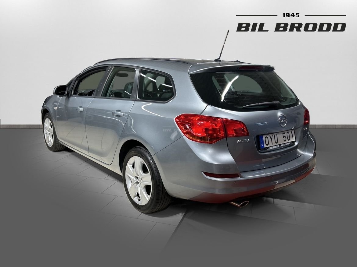 Opel Astra 2012, bild 6/10