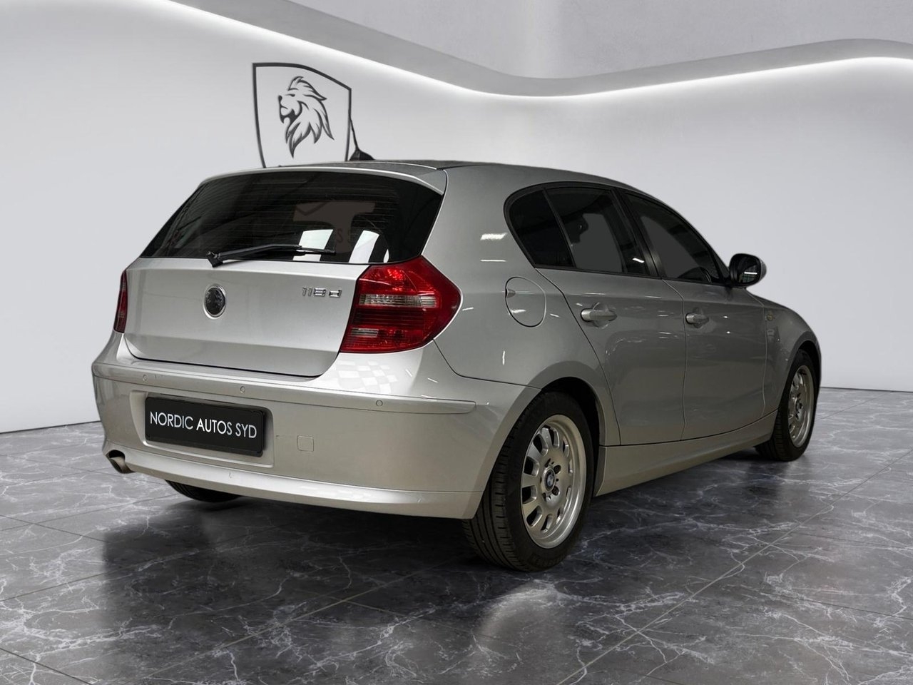 BMW 118 2011, bild 6/10