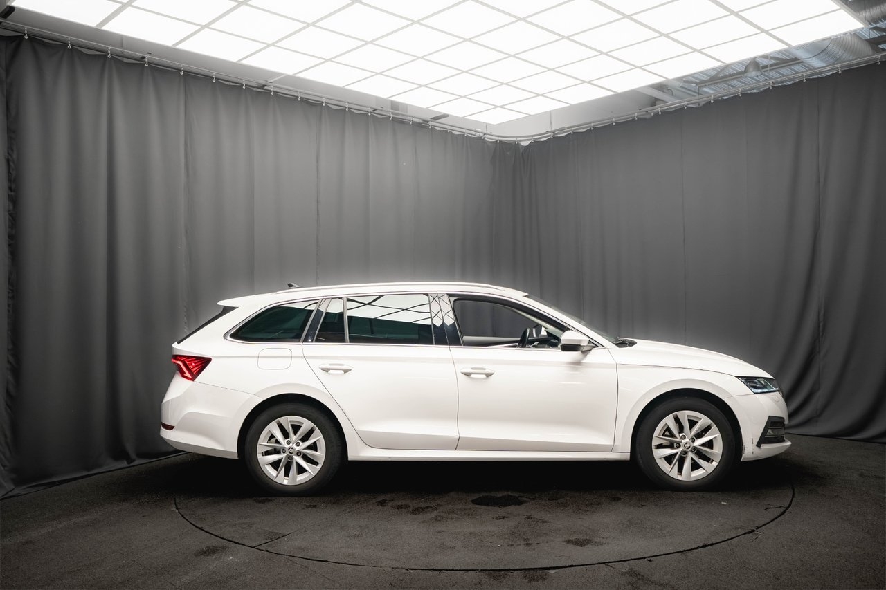 Skoda Octavia STYLE D-VÄRMARE DRAG 2022, bild 5/10