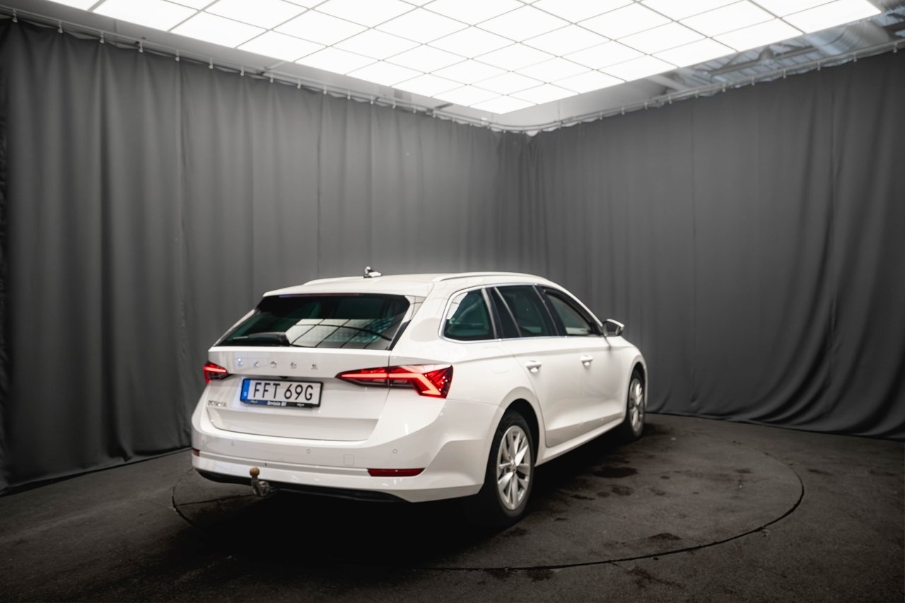 Skoda Octavia STYLE D-VÄRMARE DRAG 2022, bild 6/10