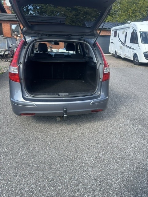 Hyundai i30 cw 1.6 CRDi Manuell 2012, bild 3/5
