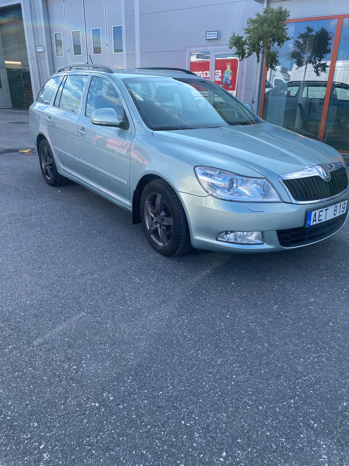 Skoda Octavia Kombi 1.6 TDI Manuell 2011, bild 3/9
