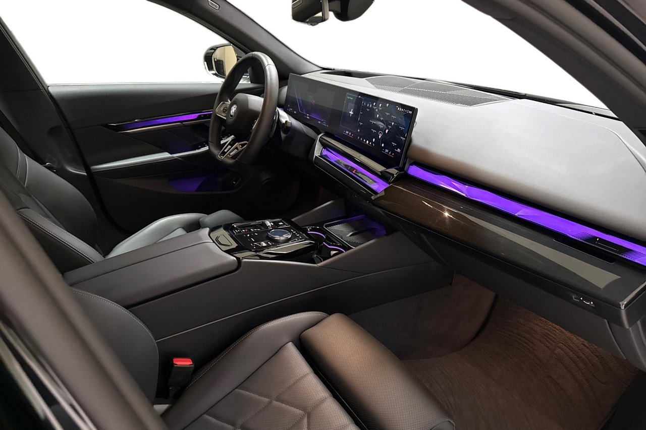 BMW 530 e M Sport / Innovation / H/K 2025, bild 6/10