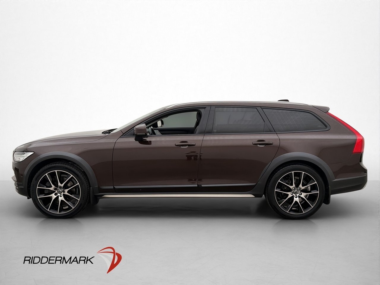 Volvo V90 Cross Country 2017, kuva 4/38