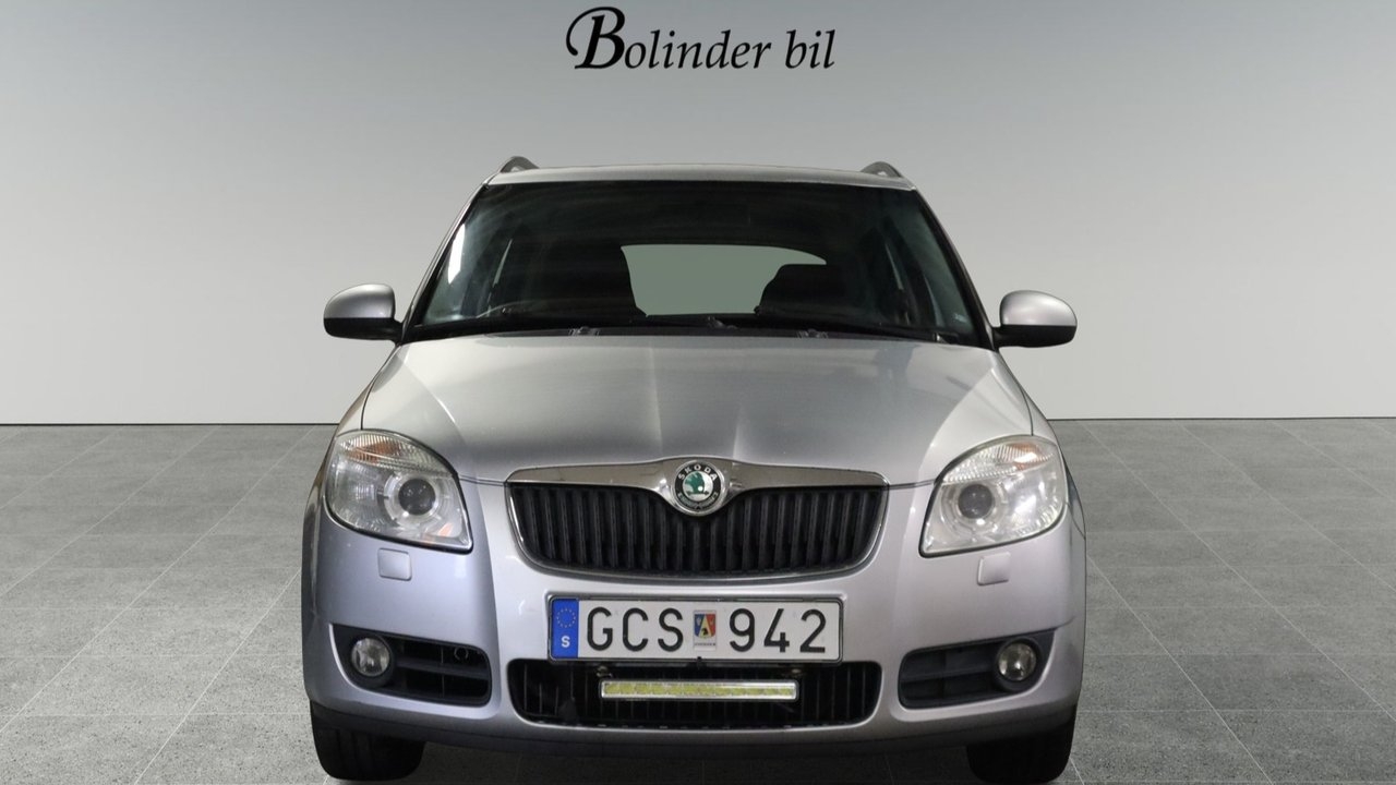 Skoda Fabia Kombi 1.4 HEMLEV 2008, bild 2/10