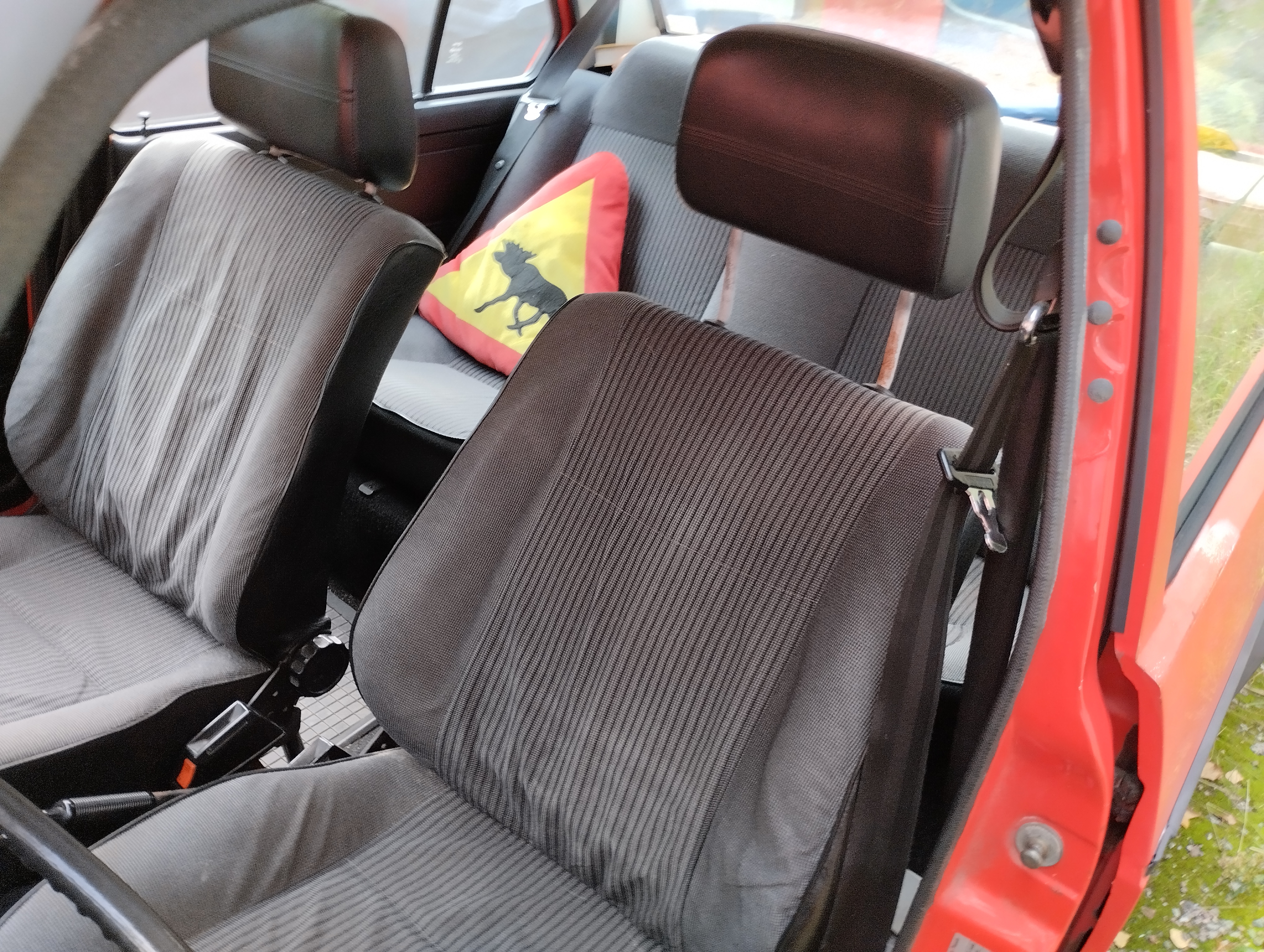 Volkswagen Jetta 4-dörrar 1.6 Manuell 1983, bild 6/6