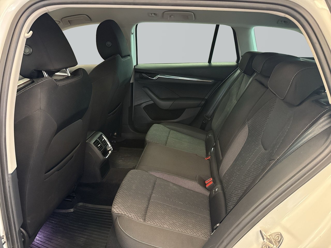 Skoda Octavia 2022, bild 7/10