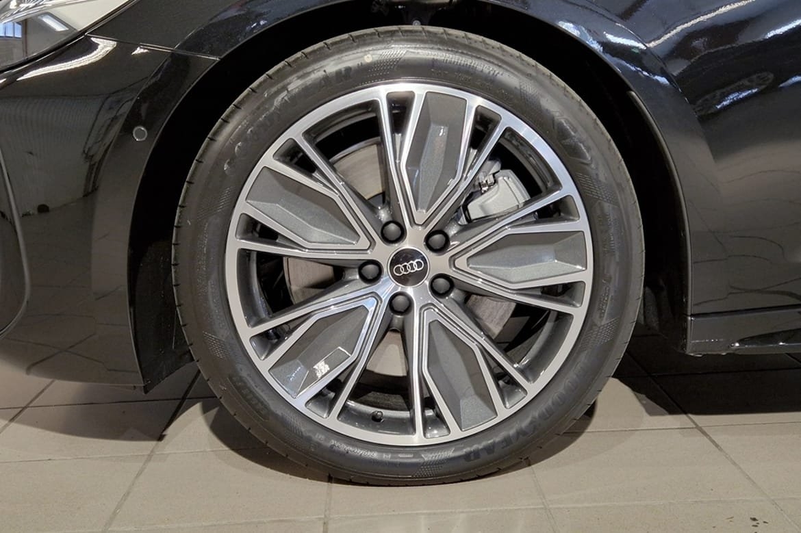 Audi A5 eHybrid quattro S line 2026, bild 3/10