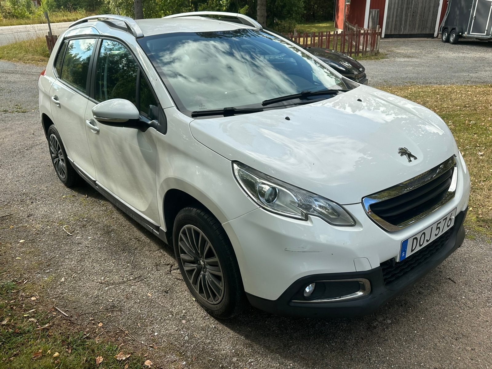 Peugeot 2008 1.2 VTi Manuell 2016, bild 2/10