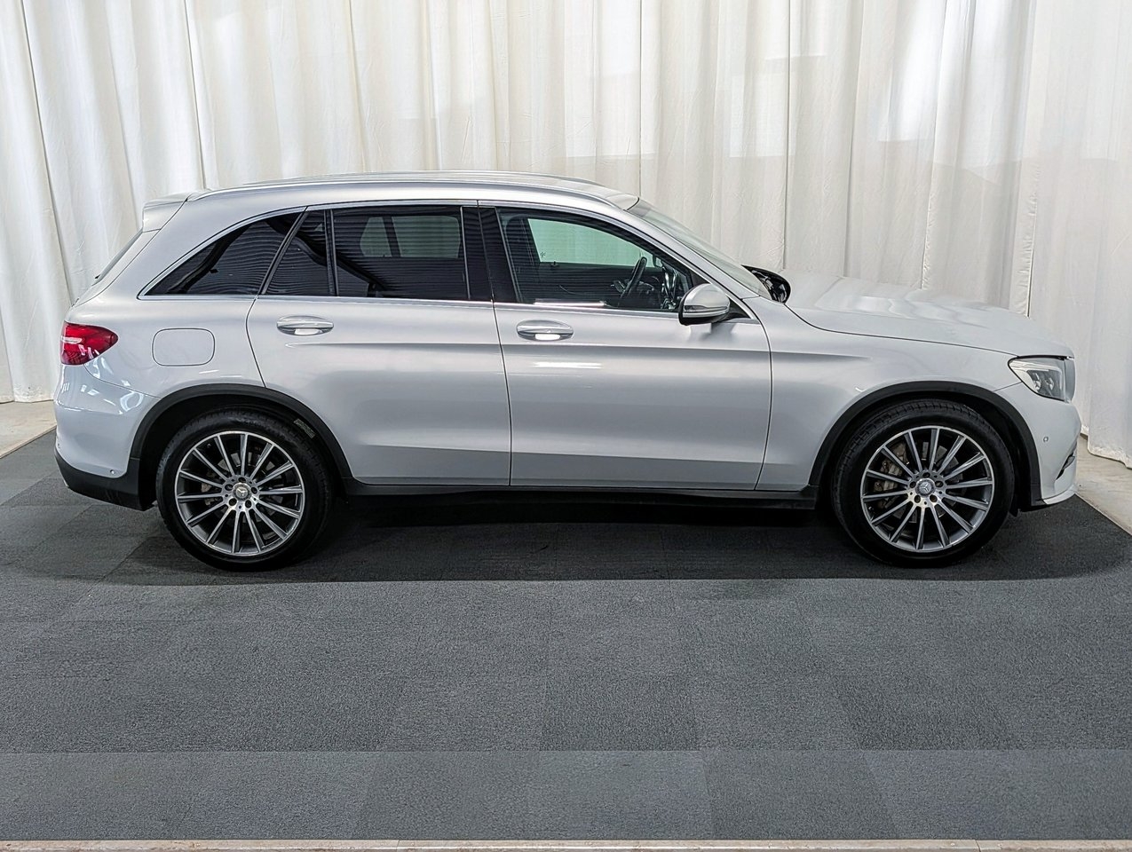 Mercedes-Benz GLC 220 d 4M 9G-T AMG Line 2016, bild 5/10