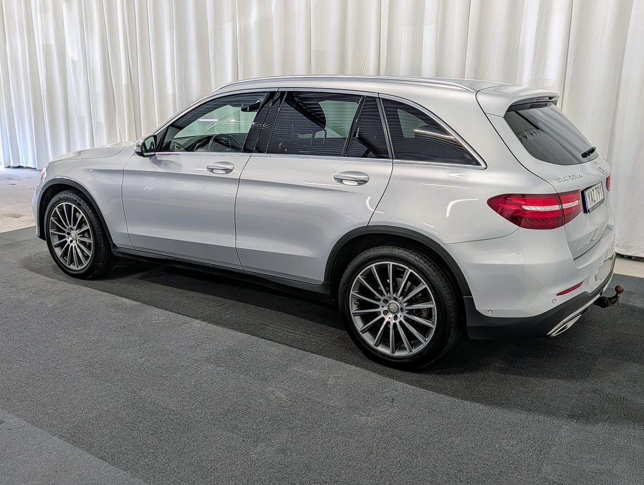 Mercedes-Benz GLC 220 d 4M 9G-T AMG Line 2016, bild 3/10