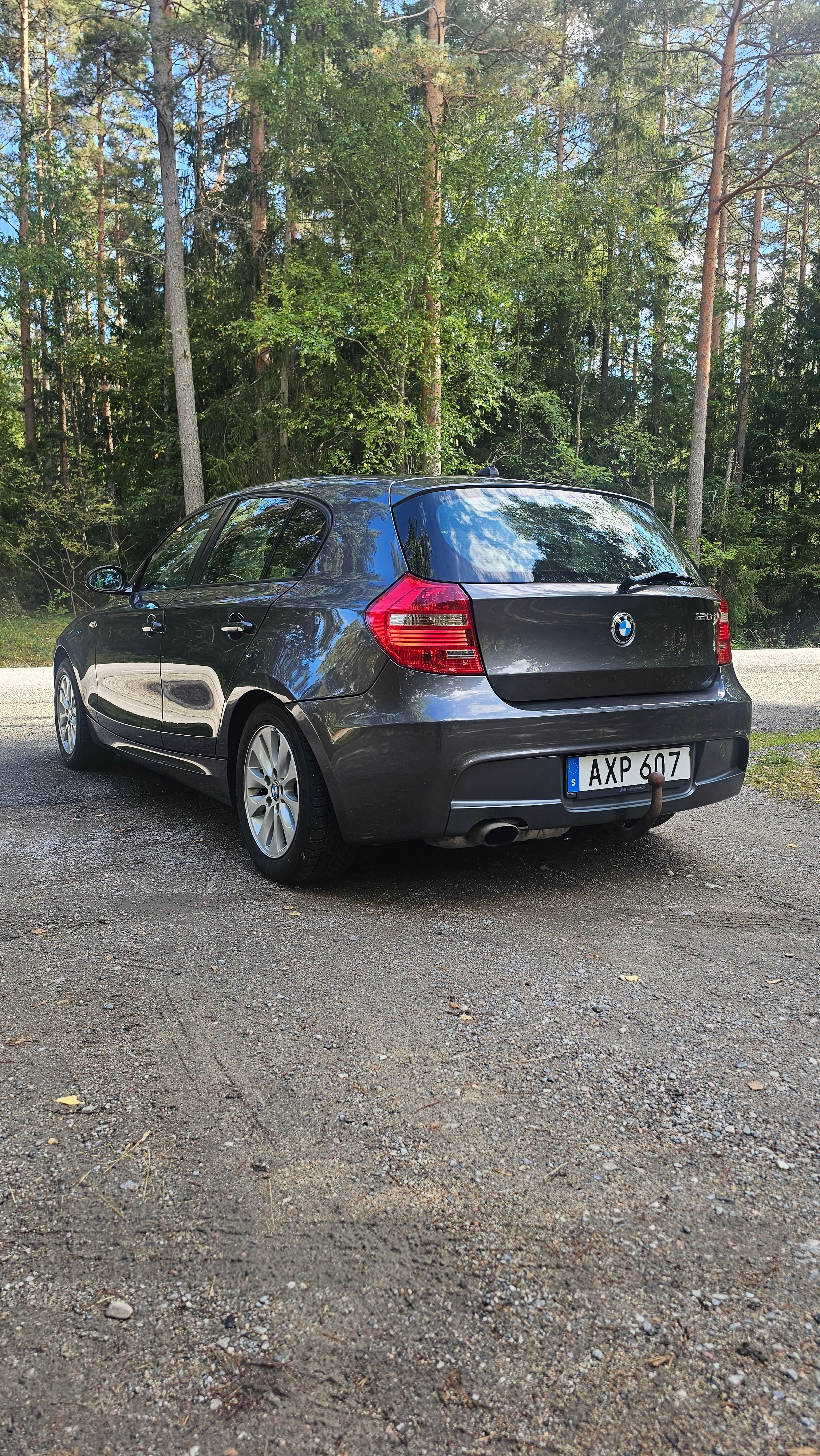 BMW 120 i 5-dörrars Manuell 2008, bild 2/8