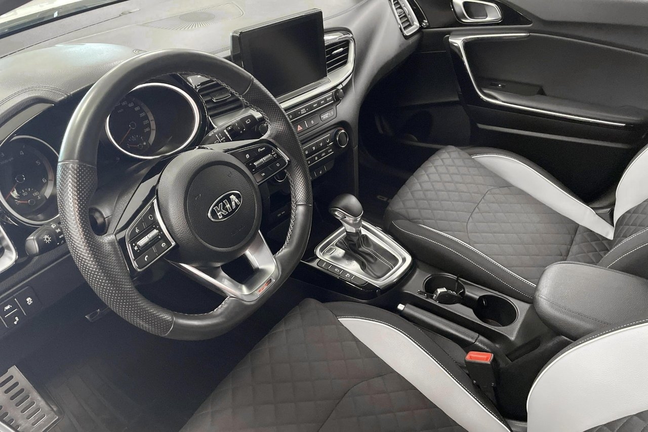 Kia Ceed SW 1.6 Crdi DCT GT-Line 2019, kuva 7/10