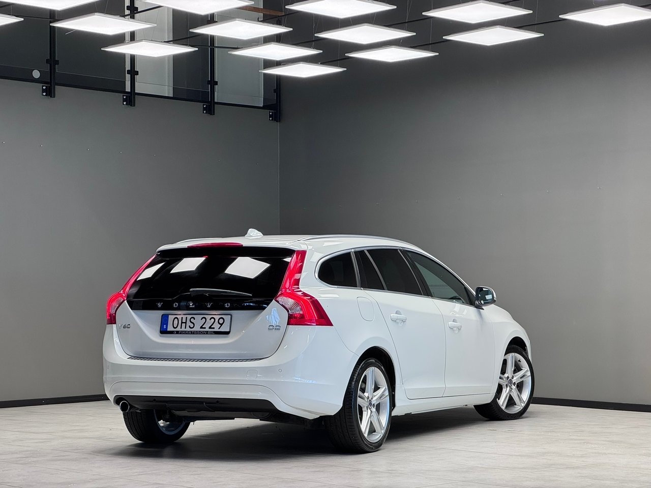 Volvo V60 2017, bild 2/19