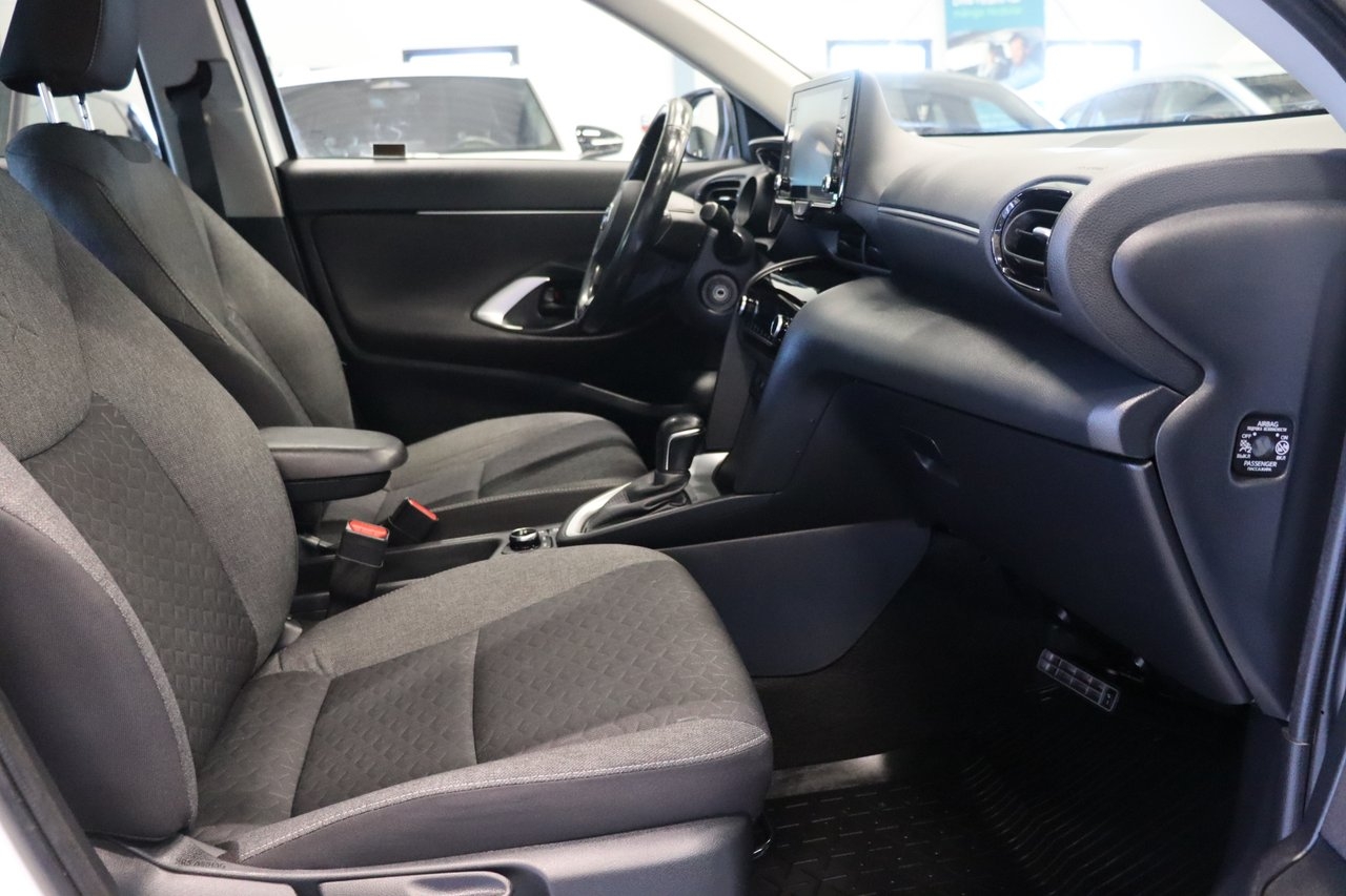 Toyota Yaris Cross 2023, photo 7/10