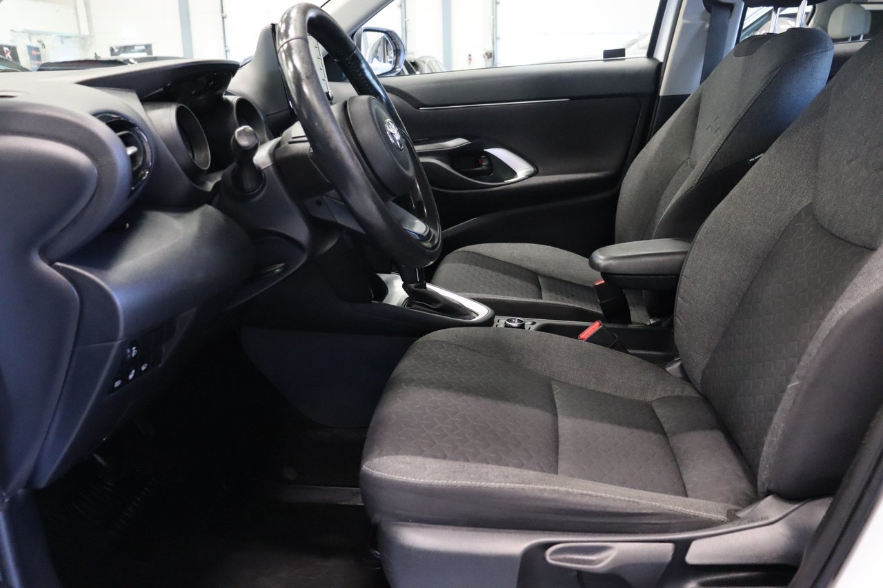 Toyota Yaris Cross 2023, photo 6/10