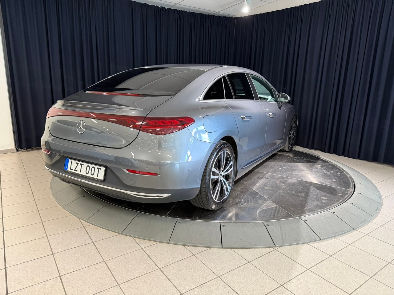 Mercedes-Benz EQE 2023, bild 7/10