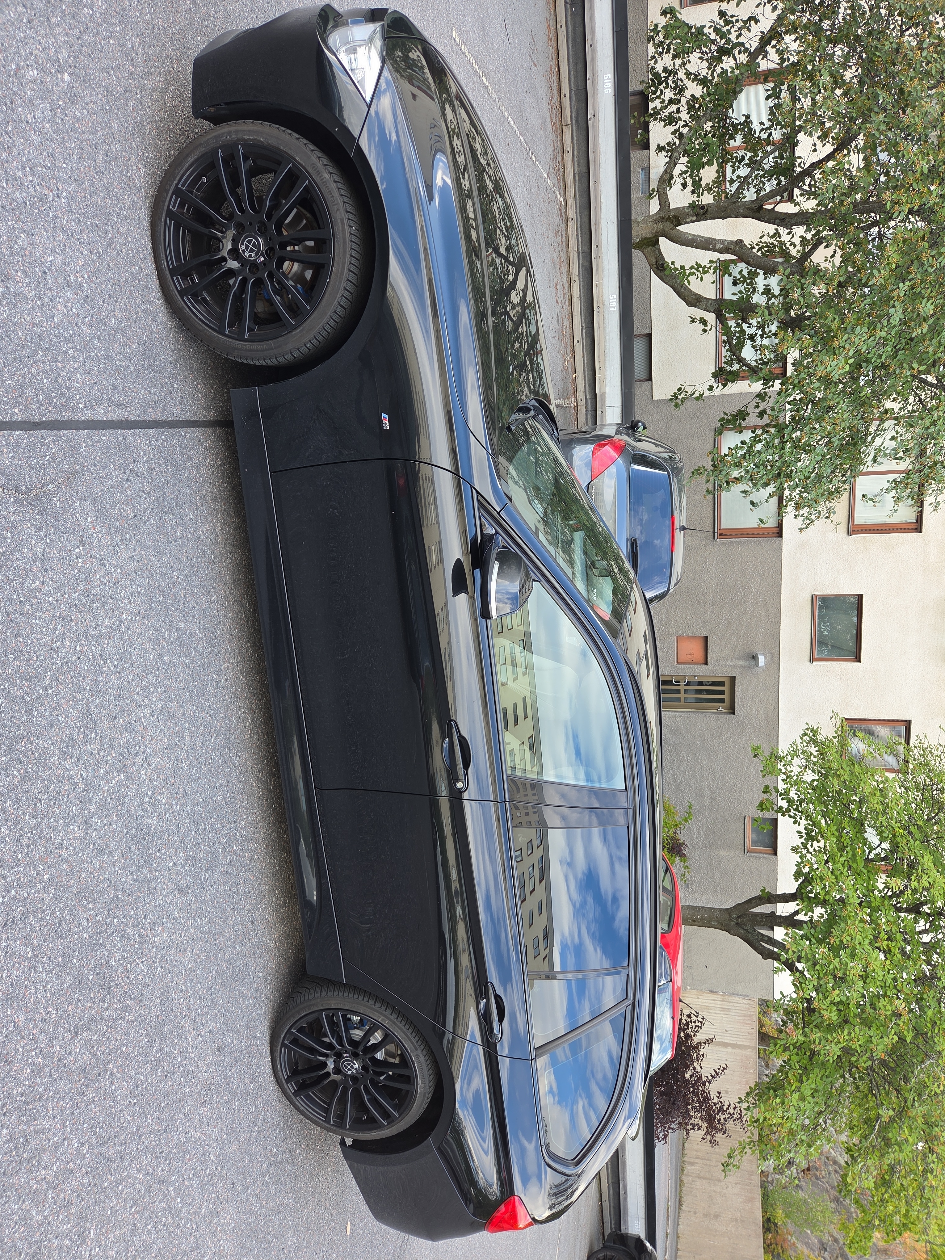 BMW 320 d xDrive Touring Steptronic 2015, bild 2/9