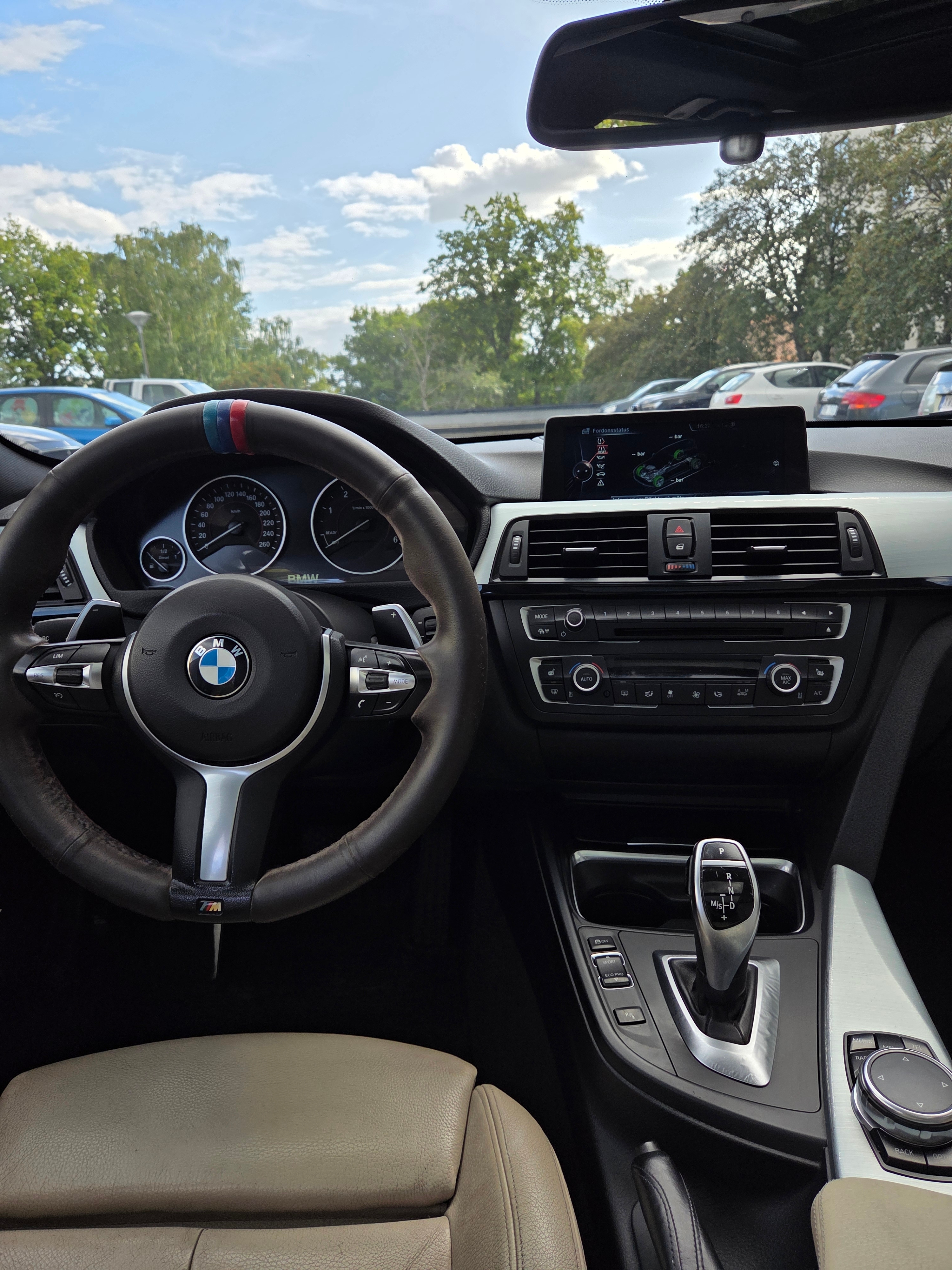BMW 320 d xDrive Touring Steptronic 2015, bild 5/9
