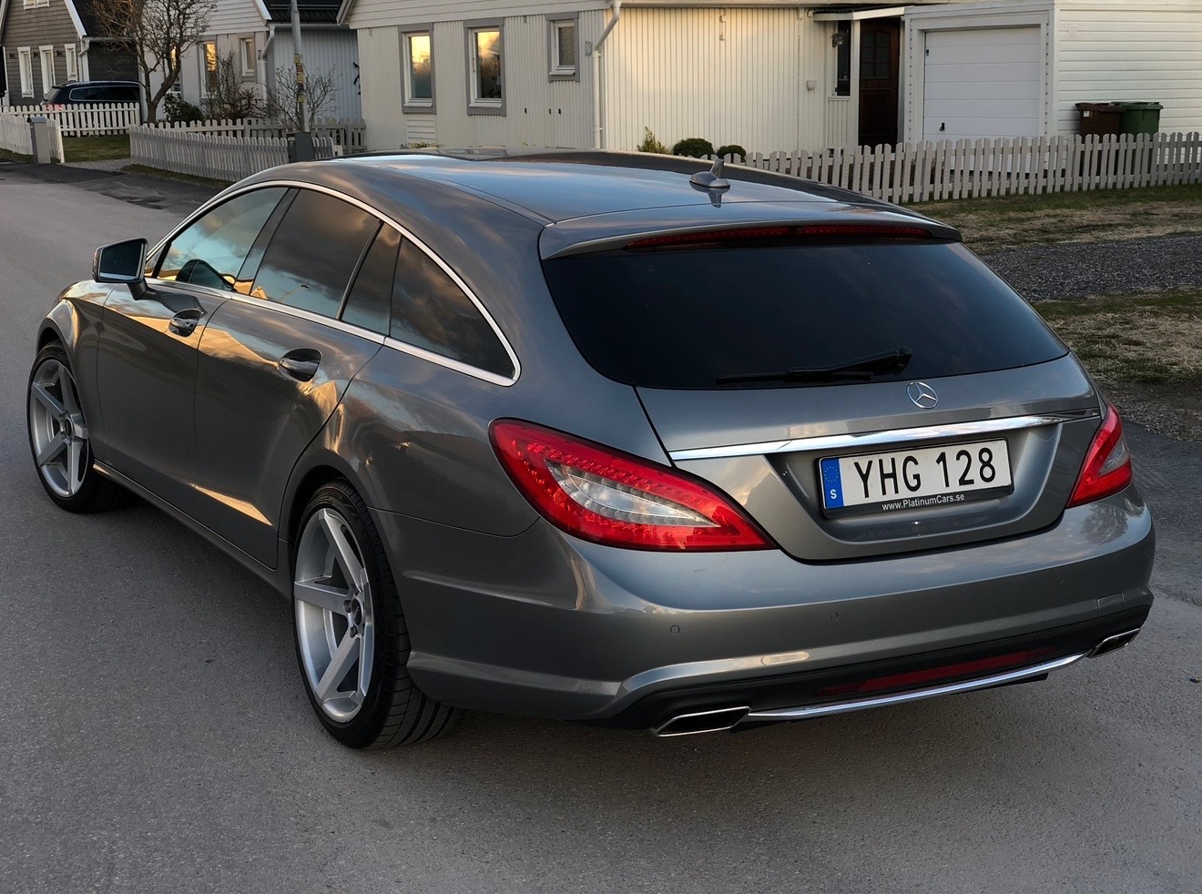 Mercedes-Benz CLS 2013, kuva 3/6