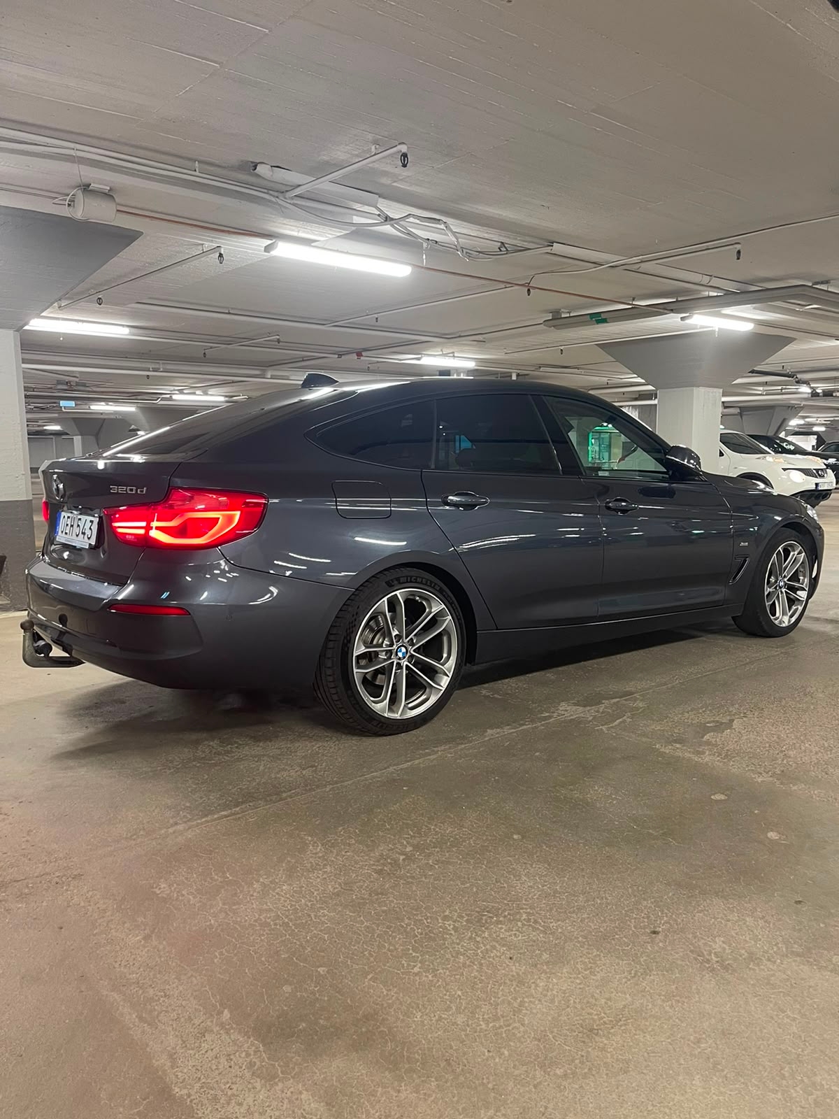 BMW 320 d Gran Turismo Steptronic 2017, photo 5/10