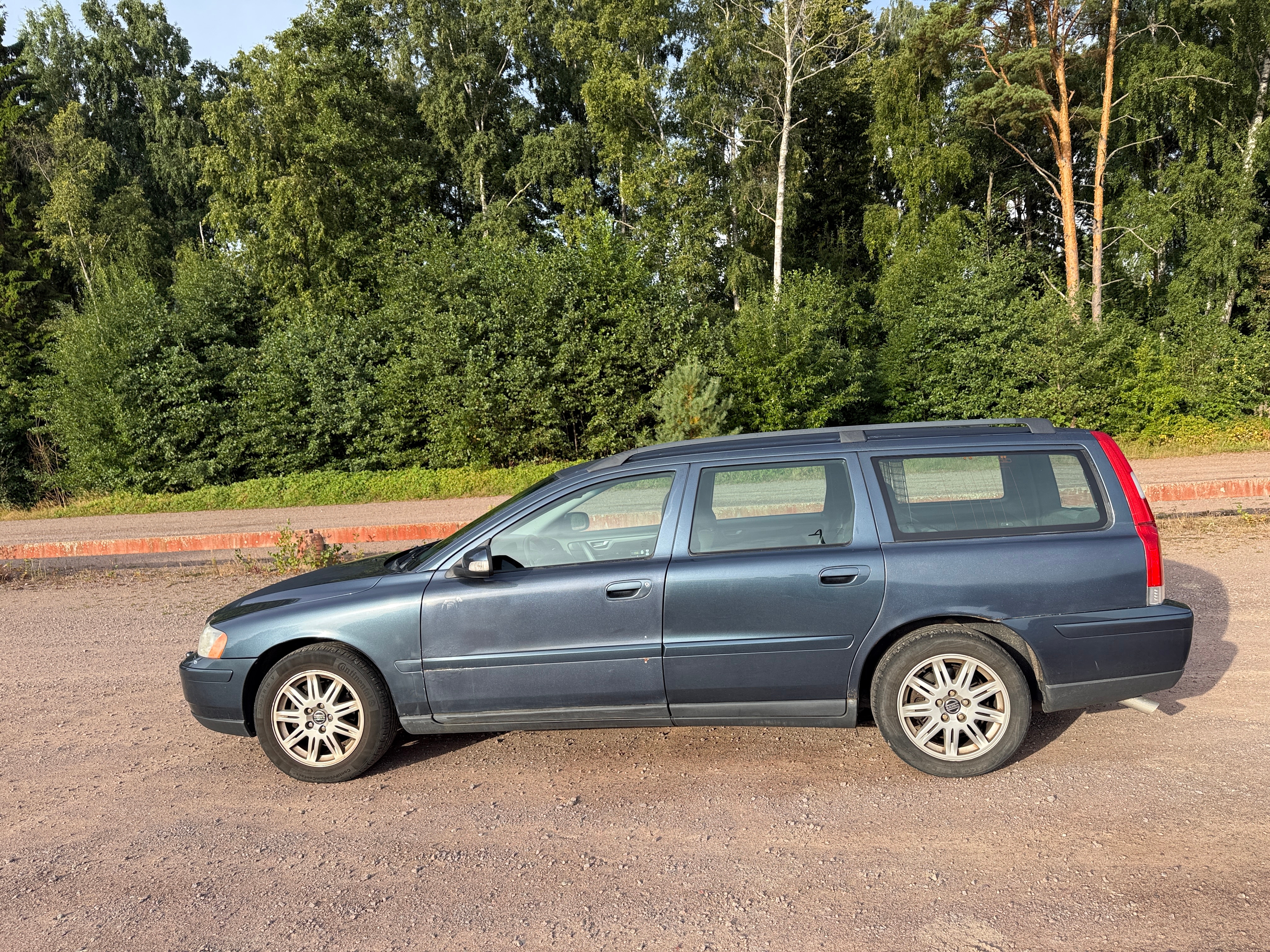 Volvo V70 2.4 Automatisk 2007, bild 2/10