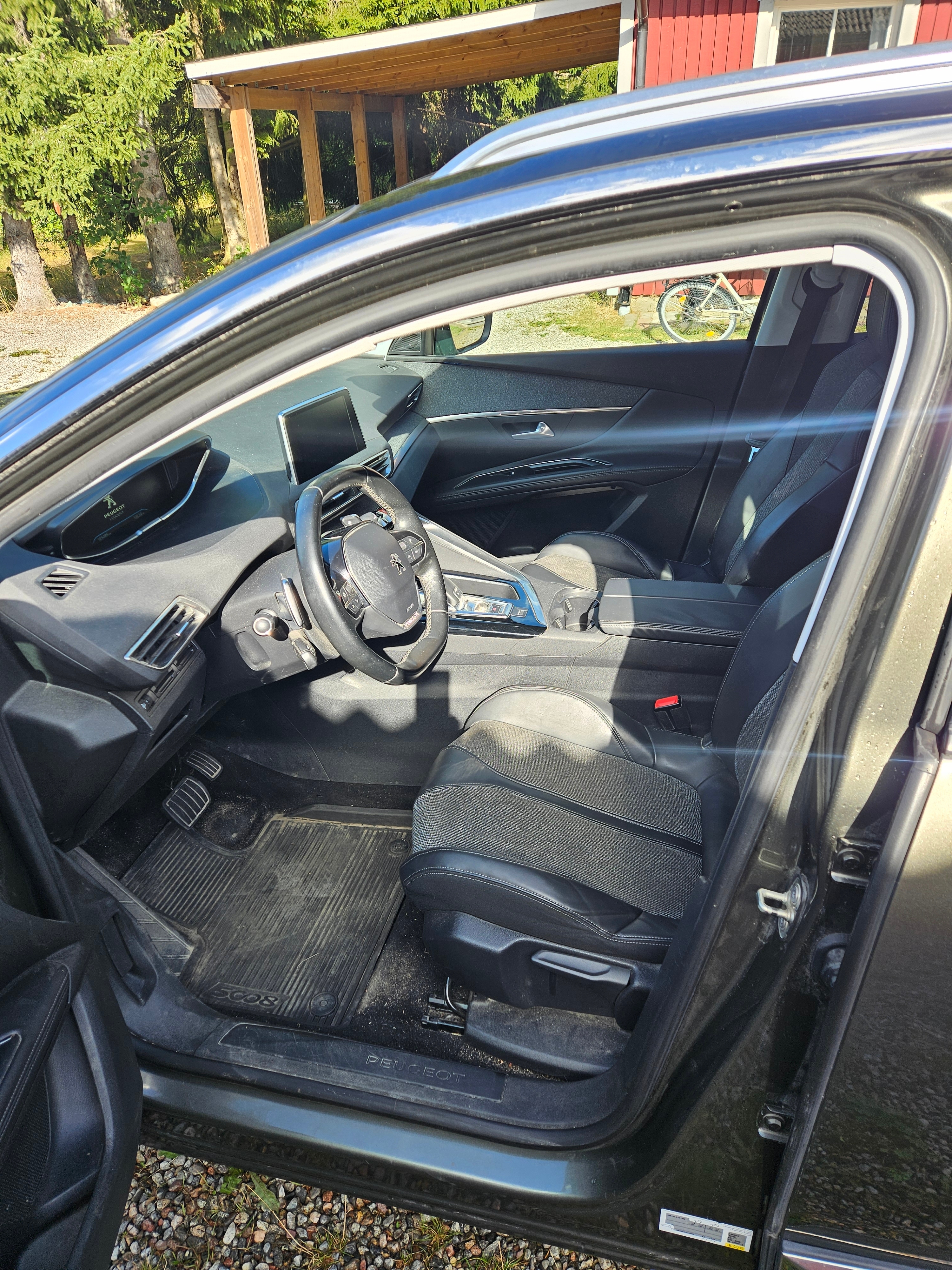 Peugeot 5008 1.6 BlueHDi 120 8v EAT 2017, photo 6/9