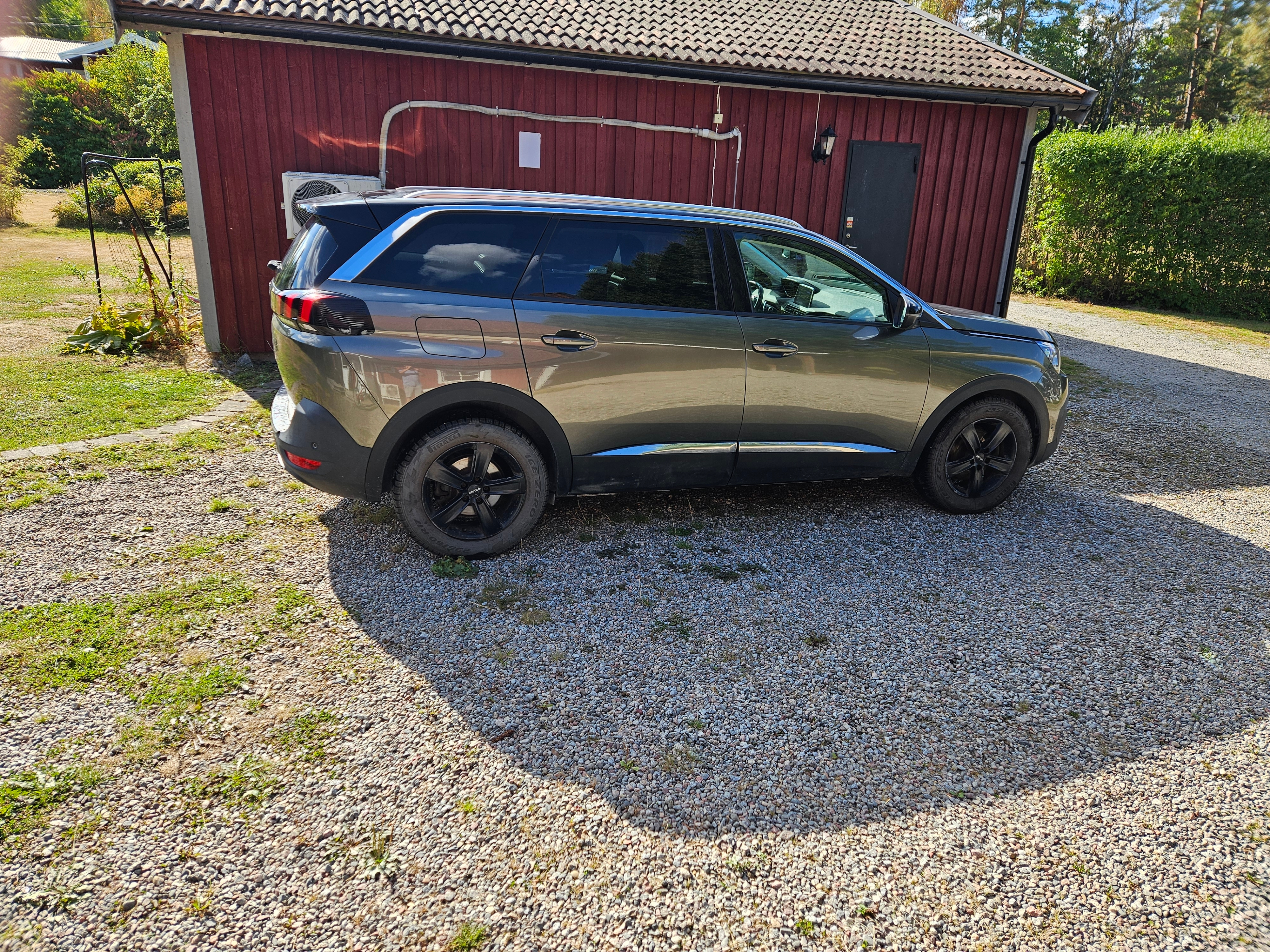 Peugeot 5008 1.6 BlueHDi 120 8v EAT 2017, photo 3/9