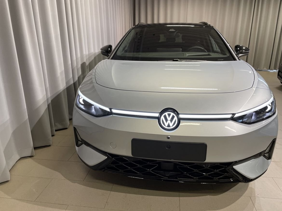 Volkswagen ID.7 GTX 340hk 86 kWh 2026, bild 2/10