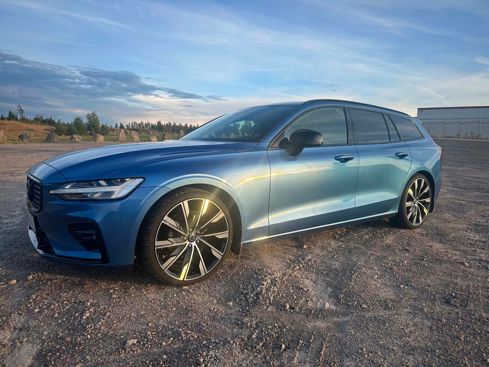 Volvo V60 D4 AWD R-design 2020, bild 4/6