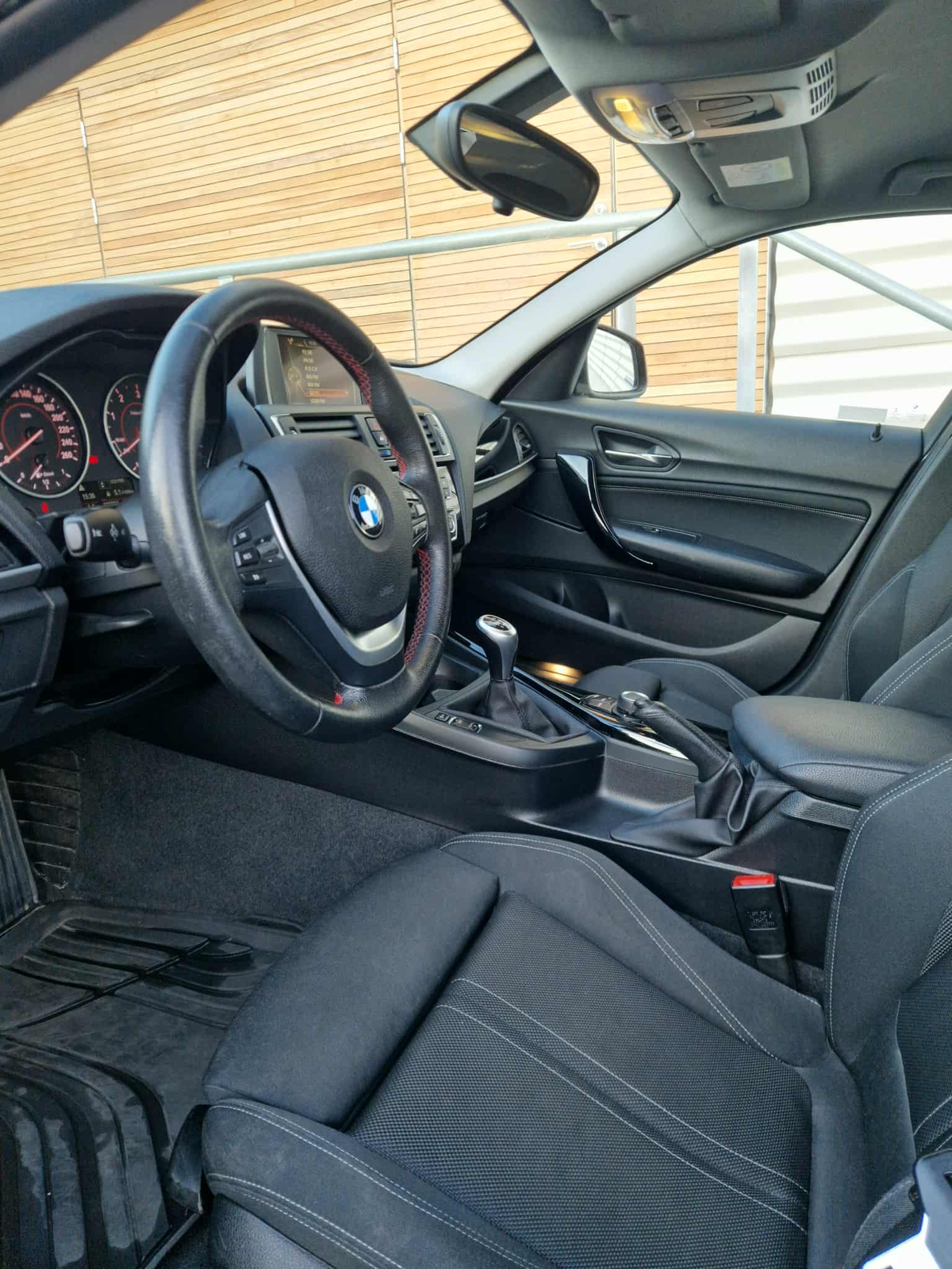 BMW 116d Sport Line 2017, bild 7/10