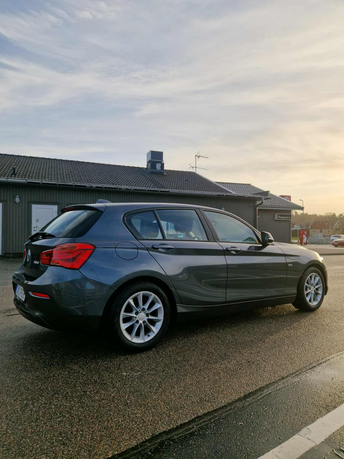 BMW 116d Sport Line 2017, bild 4/10